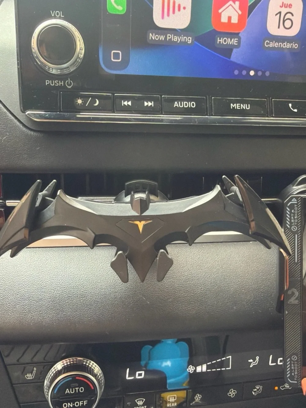 Tesla Universal Black Batwing Car Phone Holder - Secure Vent Mount